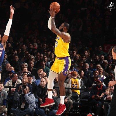 媒体人：成都蓉城一年三换董事长，新一任在走流程了（媒体人称成都蓉城一年内第三次更换董事长，新任正履行手续）