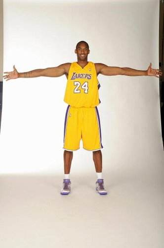 海港vs首尔：2外援PK4外援，蒯纪闻、张琳芃先发，林加德出战（海港对阵首尔：2外援迎战4外援，蒯纪闻张琳芃首发，林加德登场）