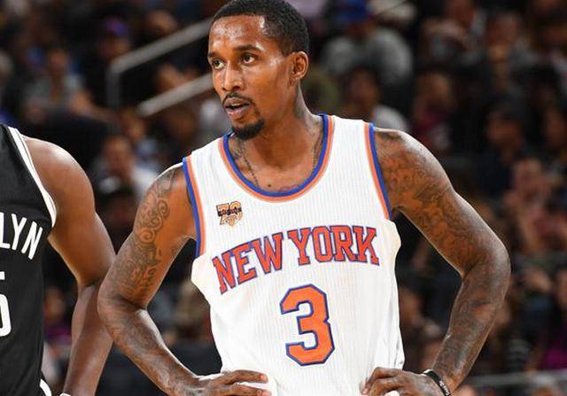 巴黎人报：普拉蒂尼起诉FIFA前高层，指控其发表对自己的指责（巴黎人报：普拉蒂尼起诉FIFA前高层，称其曾公开指责自己）