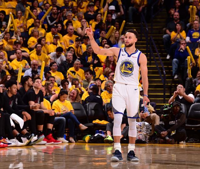 邹市明后悔也没用了！原以为娶了个高材生，没想到却把2亿家产败光（邹市明婚姻理财风波：娶学霸妻后的2亿财产争议）