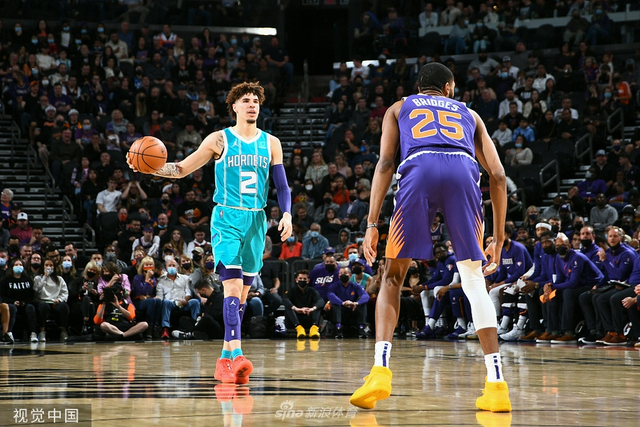 在赛场上展 在赛场上展