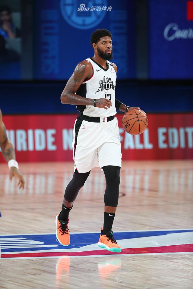 的商业化背 的商业化背